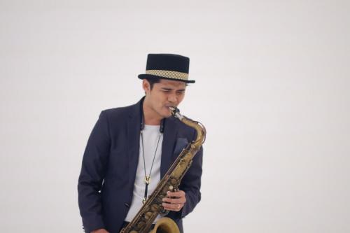 Erick Giri: Love At The First Sight Dengan Saxophone